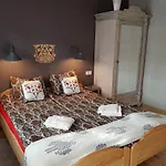 Bed & Breakfast Koliba Nad Bialka
