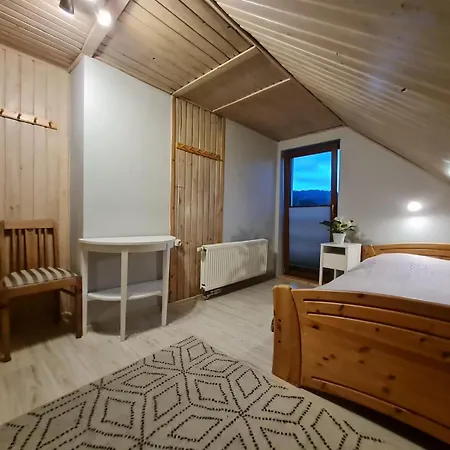 Bed & Breakfast Koliba Nad Bialka 3*